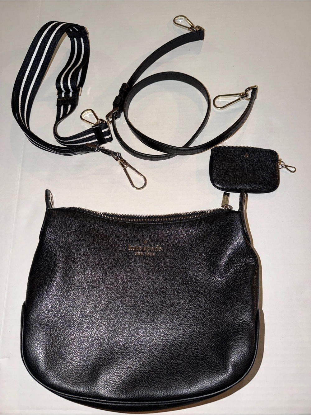 kate spade black pebble leather shoulder bag with striped and leather straps - Picture 5 of 5
